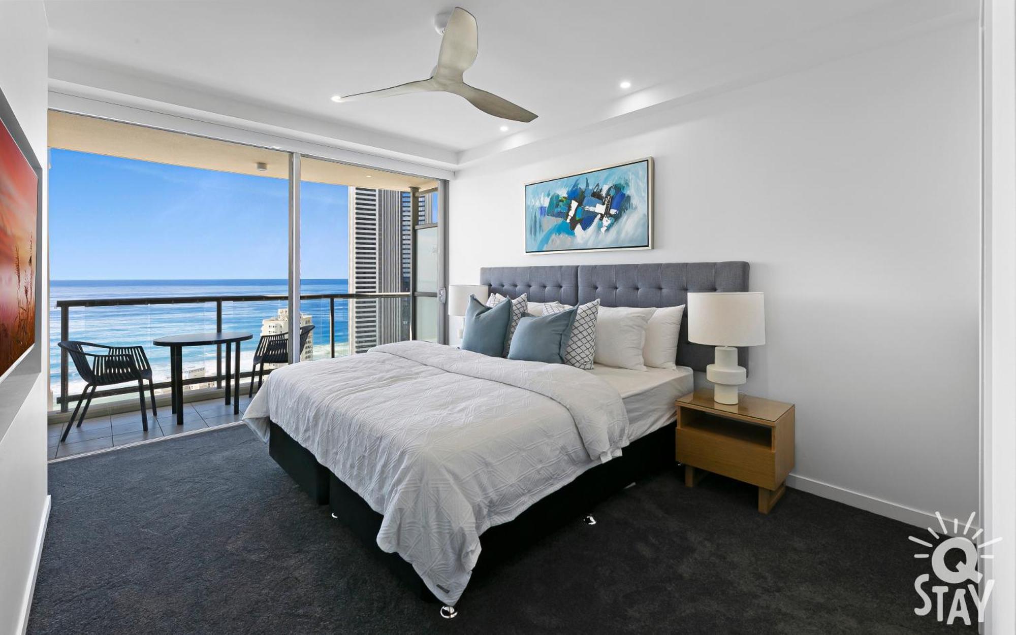 Apartment Chevron Renaissance Surfers Paradise Mid Week Madness Deal - Q