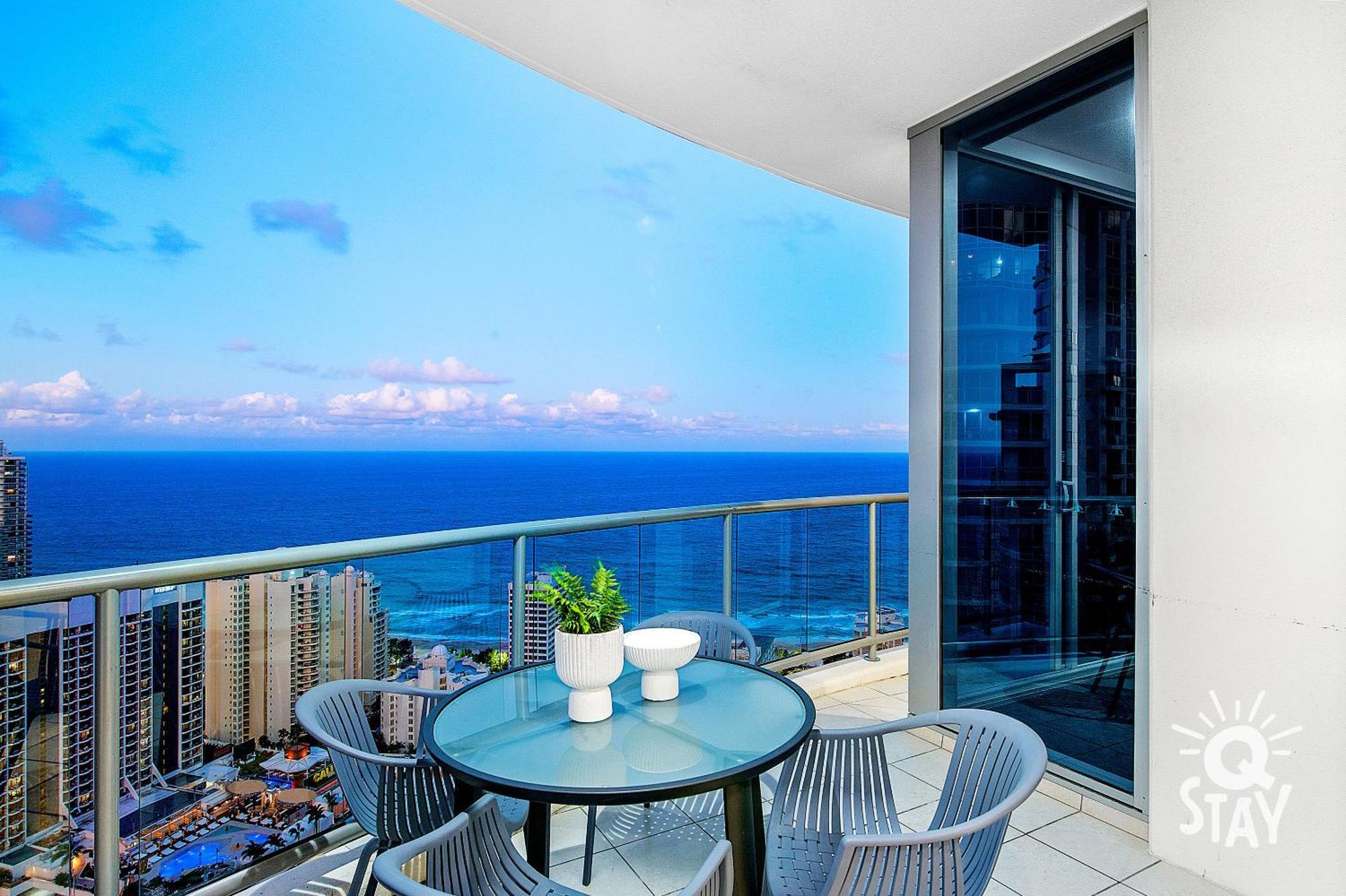 Chevron Renaissance Surfers Paradise Mid Week Madness Deal - Q