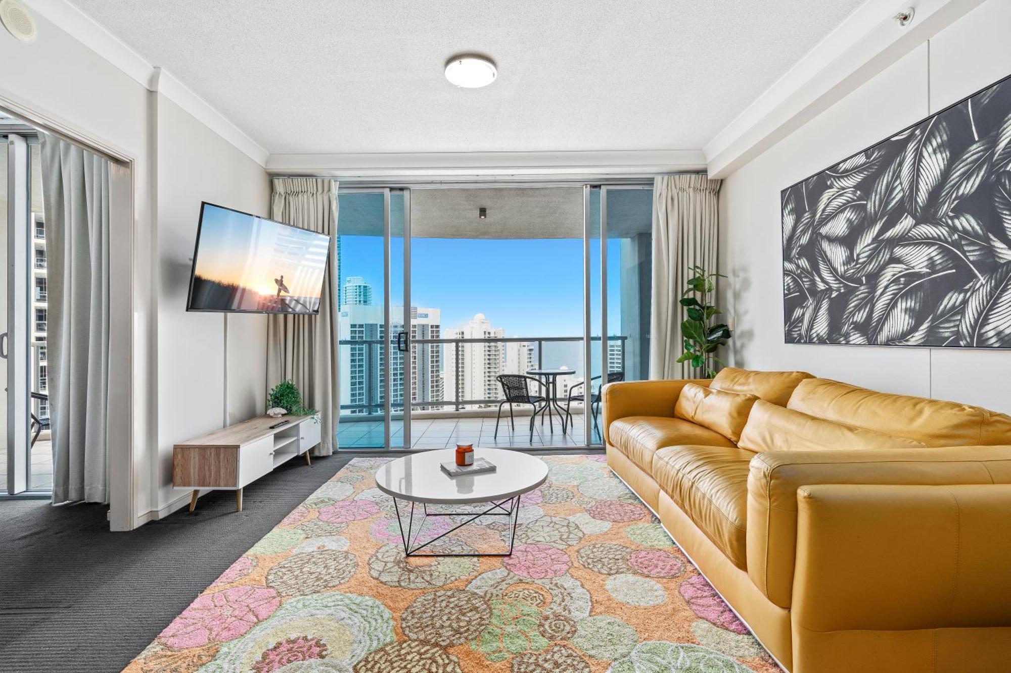 Chevron Renaissance Surfers Paradise Mid Week Madness Deal - Q Apartment